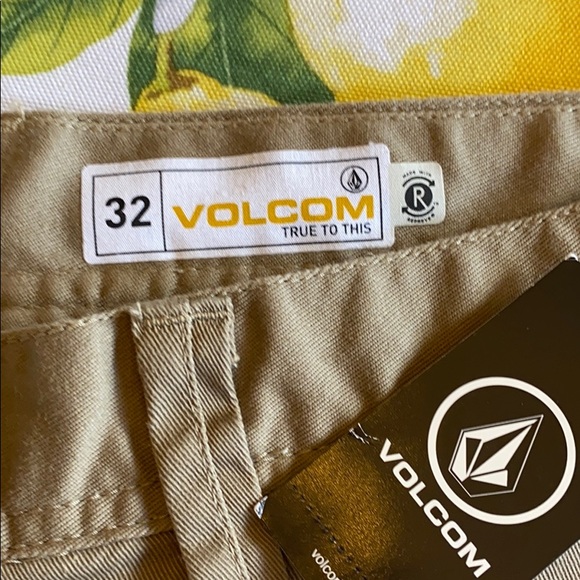 NWT Volcom Brand Chinos - Picture 2 of 7